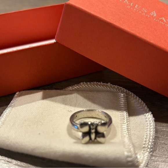 LAST CALL - RETIRED James Avery butterfly ring, size 6. 🦋 ✨ - Picture 2 of 6